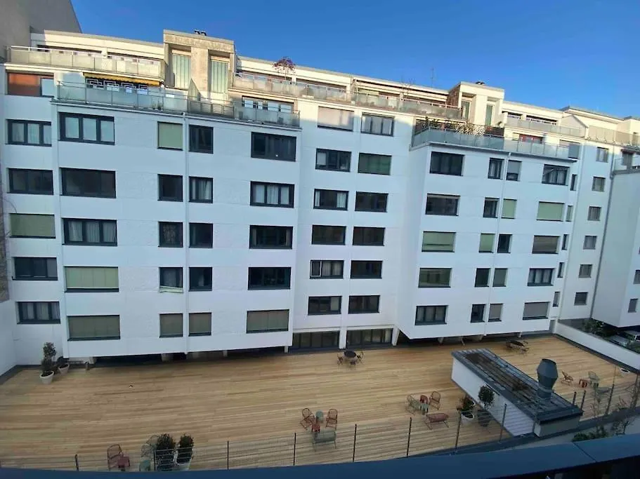 Modern Apartment Near Stadtpark Vienna Austria